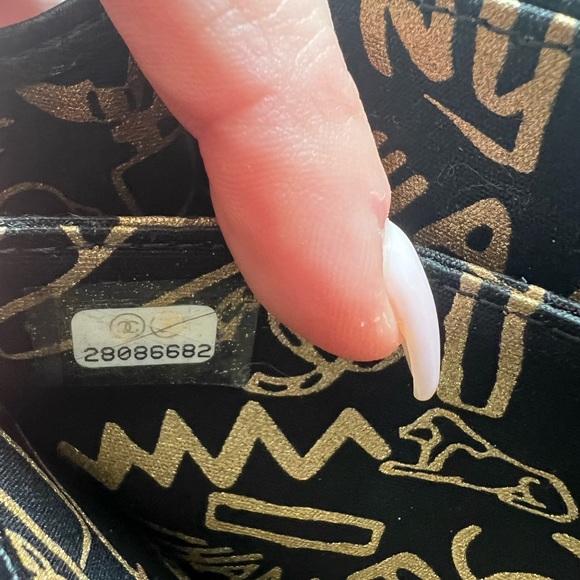 Authentic Chanel Wallet - Picture 4 of 8